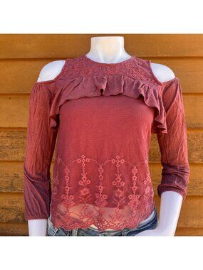 Daytrip Cold Shoulder Lace Trim Burgundy Top Size L